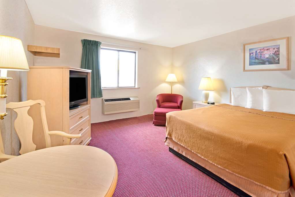 Super 8 Albuquerque/Midtown Otel Oda fotoğraf